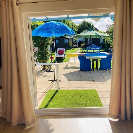 Modern Bungalow With Private Swimming Pool Μεϊντενχέντ Εξωτερικό φωτογραφία
